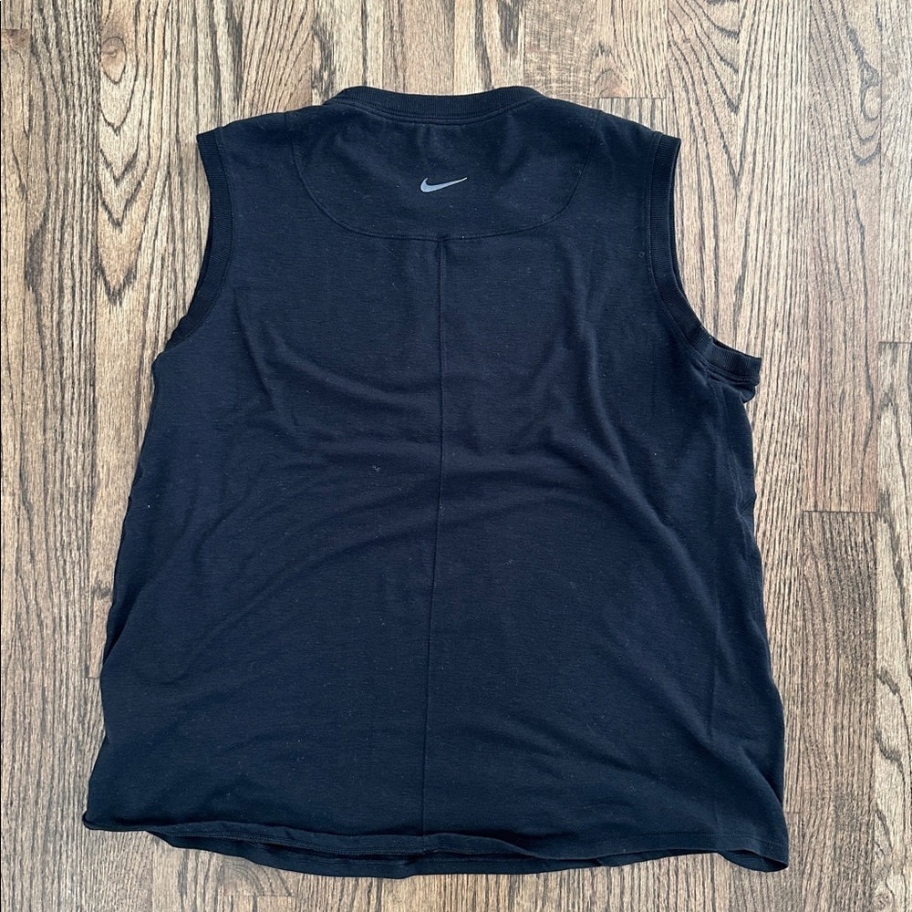 Nike One Relaxed Dri-Fit Tank Top (4) - Picture 5 of 5